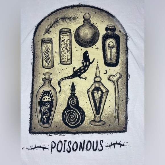 Guild of Calamity By Stephanie Bayles Apothecary White Shirt Sz Lg - Picture 3 of 4